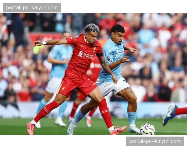 诺丁汉森林保级关键战获胜，主场球迷狂欢庆祝